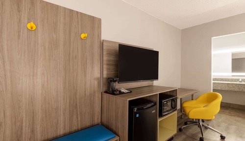 Habitación, 1 cama de matrimonio grande, accesible para personas con discapacidad (Mobility)