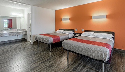 Habitación estándar, 2 camas dobles, no fumadores, frigorífico y microondas
