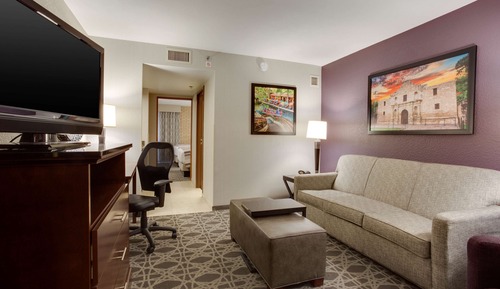 Suite, 2 camas de matrimonio, frigorífico y microondas (2 rooms)