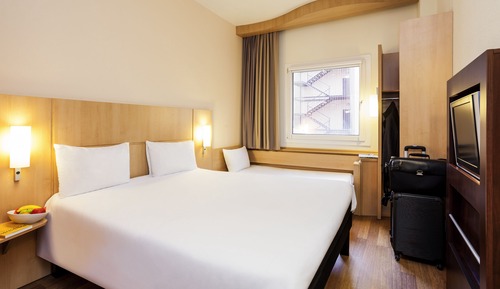 Habitación doble, varias camas