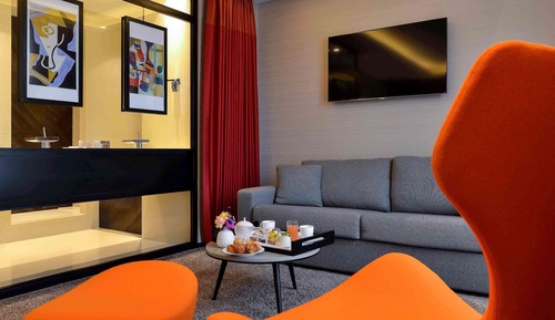 Habitación Deluxe, 1 cama de matrimonio grande (Darcy Square view)