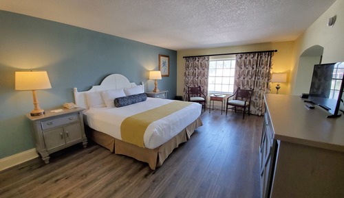 Room, 1 King Bed, Non Smoking (Waterfront)