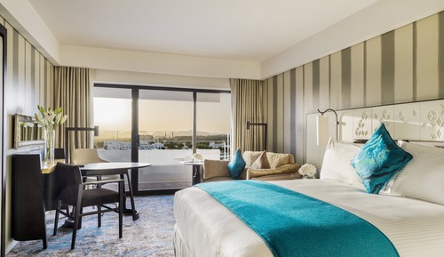 Habitación, 1 cama de matrimonio grande, balcón, vistas a la ciudad