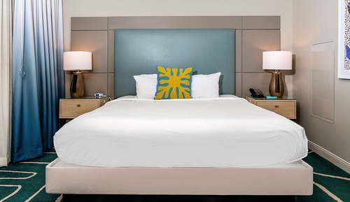 Suite, 1 cama de matrimonio grande con sofá cama, vistas a la ciudad