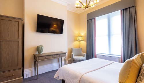 Suite, 1 cama de matrimonio grande, no fumadores (Shower Only)