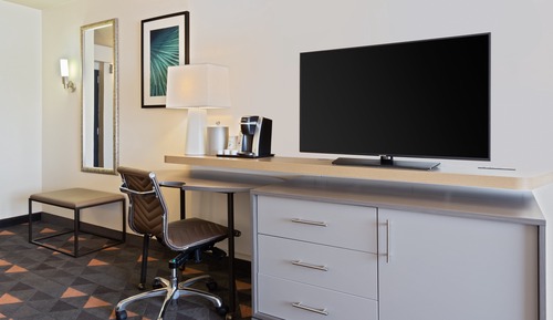 Suite, 1 cama de matrimonio grande (High Floor)