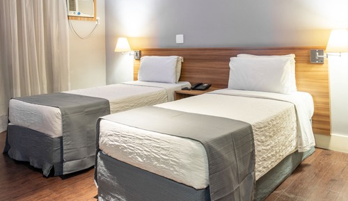 Habitación tradicional con 2 camas individuales