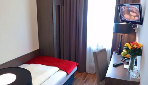 Habitación triple básica (Double Room with Extra Bed)