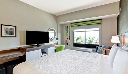 Habitación, 1 cama de matrimonio grande, frigorífico y microondas