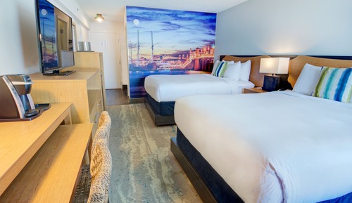 2 Queen Beds Oceanview