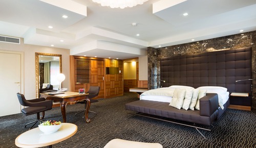 Suite sénior, 1 habitación, balcón