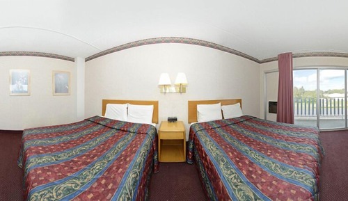 Room, 2 Queen Beds, Accessible, Non Smoking (Mobility)