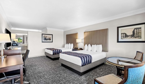 Habitación estándar, 2 camas de matrimonio, no fumadores, frigorífico y microondas (Pet Friendly)