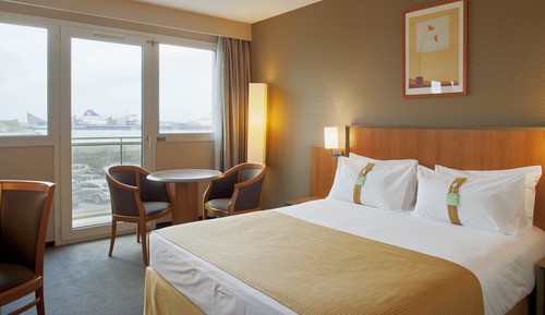 Suite, 1 cama de matrimonio, vistas a la ciudad