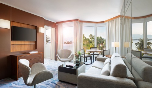 Suite de lujo, 1 cama de matrimonio grande con sofá cama, no fumadores, vistas al mar (Balcony)