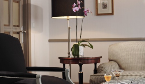 Suite Grand (The Level Lounge Access)