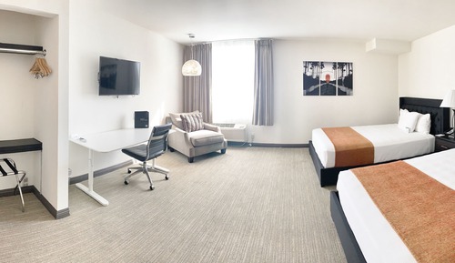 Habitación Deluxe, 2 camas de matrimonio, accesible para personas con discapacidad (ADA)