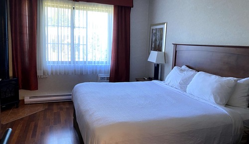 Suite, 1 cama de matrimonio grande con sofá cama, no fumadores, bañera de hidromasaje (with Sofabed)