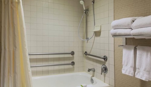 Habitación tradicional, 2 camas dobles, accesible para personas con discapacidad