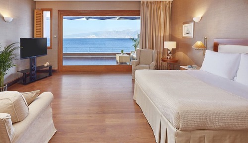 Wellness Waterfront Island Suite