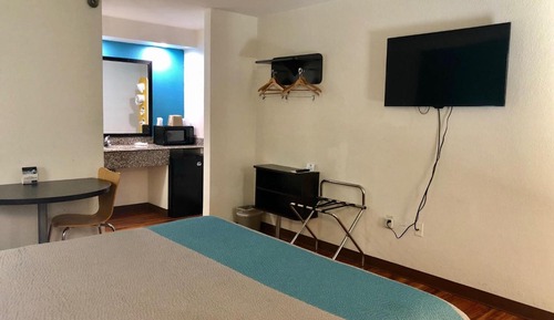 Habitación estándar, 1 cama de matrimonio grande, accesible para personas con discapacidad