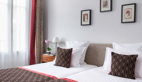 Habitación Estándar con camas gemelas - Minibar soft y bandeja de cortesía,Chromecast,Prensa digital