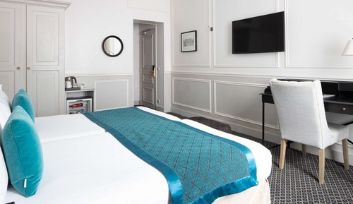 Habitación Privilegio(camas gemelas)-Minibar soft de cortesía,cafés gratis,Chromecast,Prensa digital