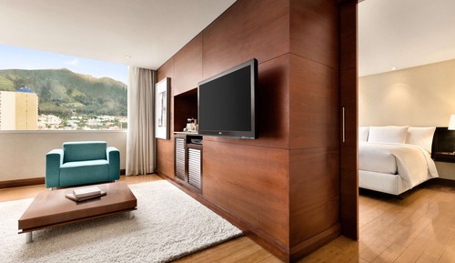 Executive Suite, 1 King Bed, Executive  Lounge Access