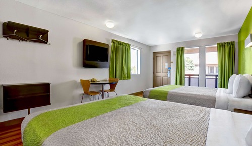 Habitación estándar, 2 camas dobles, accesible para personas con discapacidad, no fumadores