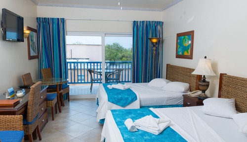 Deluxe Island View Studio