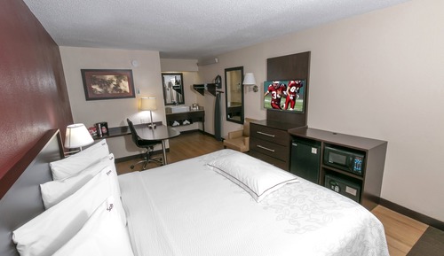 Habitación Premium, 1 cama de matrimonio grande (Upgraded Bedding & Snack, Smoke Free)