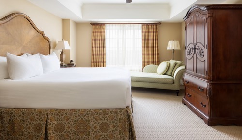 ONE BEDROOM GRANDE SUITE
