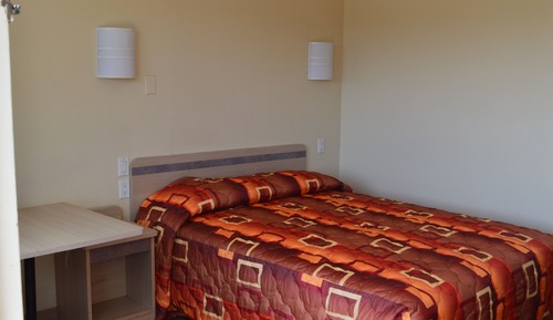 Habitación básica, 1 cama de matrimonio grande