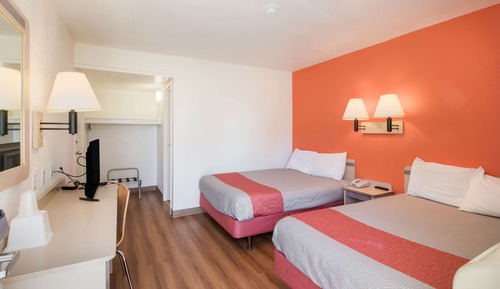 Habitación estándar, 2 camas dobles, no fumadores, frigorífico y microondas