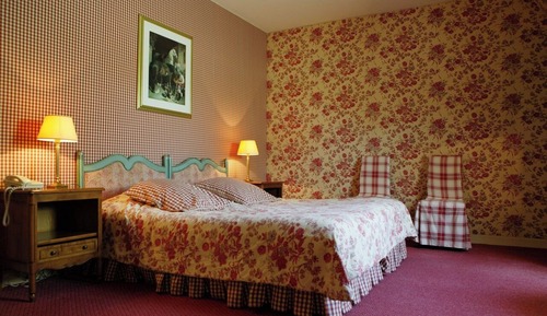 No.22 Senior Triple Room, 1 Bedroom, Courtyard View