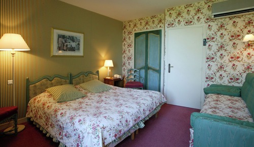 No.21 Classic Triple Room, 1 Bedroom, River View
