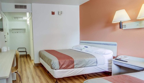 Habitación estándar, 2 camas dobles, no fumadores