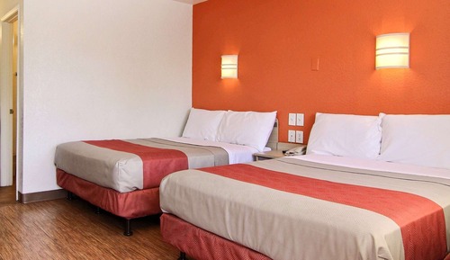 Habitación estándar, 2 camas dobles, no fumadores