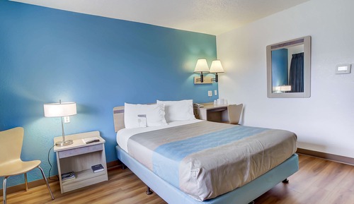 Habitación estándar, 1 cama de matrimonio grande, no fumadores, cocina básica