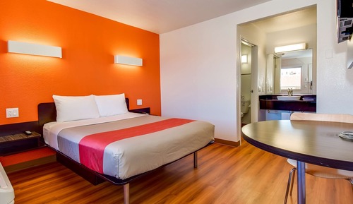 Habitación estándar, 1 cama de matrimonio, accesible para personas con discapacidad, fumadores