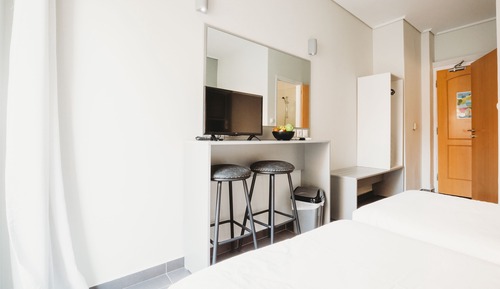 Urban Studio with Balcony & Street View
