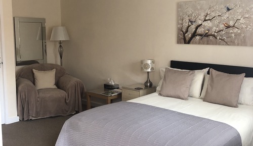 Habitación clásica doble, 1 cama doble, baño privado, planta baja