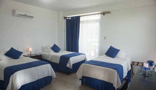 Habitación con 2 camas individuales
