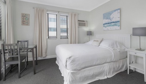 Estudio estándar, 1 cama de matrimonio, vistas a la piscina