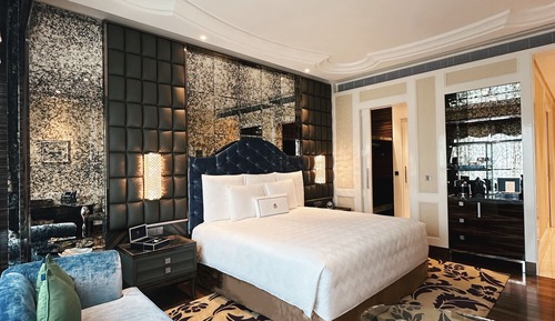 Deluxe King, Free Minibar, City or River View