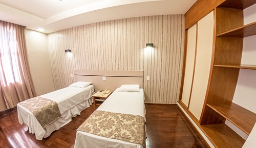 Habitación con 2 camas individuales