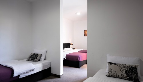 Habitación familiar con 1 cama doble o 2 individuales