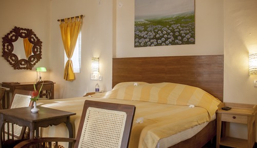 Habitación, vistas al jardín