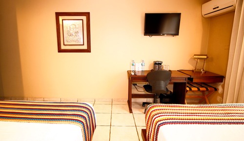 Habitación cuádruple estándar, 2 camas dobles
