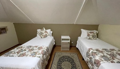 Habitación cuádruple económica